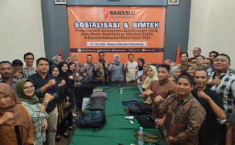 Staf Datin Bawaslu Kab/Kota Se-Jawa Timur